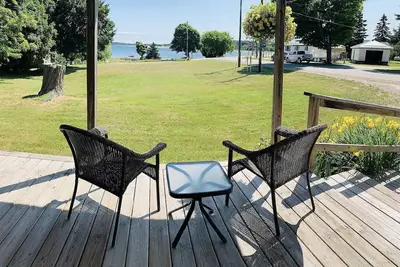 Image de Mariner's Cottage - Newly remodeled across from Bayshore Beach Park
