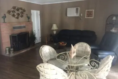 Image de Lakefront Cozy Cottage