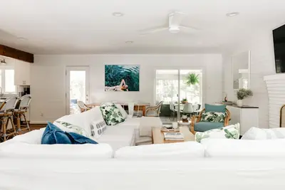 Image de Peaceful Beach Retreat in Southern Shores. Beach Front Parking Passes included