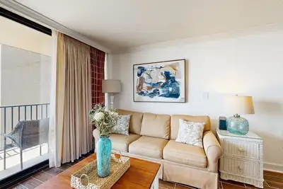 Image de Sea Colony condo with a pool, gym, hot tub, sport courts, & W/D - beach views