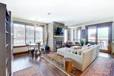 Image de Beautiful Mountain Condo Near Ski Resort w/Shared Pool/Hot Tub, WiFi, Ac, & W/D