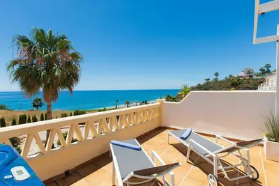 Image de Magnifique maison de vacances pour 6 personnes avec piscine, Wifi, climatisation, Tv et terrasse