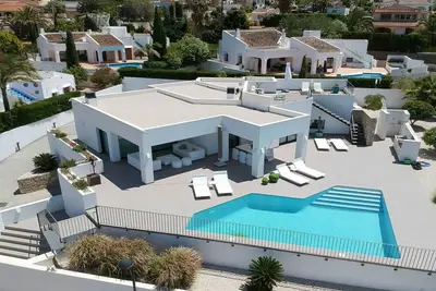 Image de Belle maison de vacances privée avec Wifi, climatisation, piscine privée, Tv, terrasse et parking