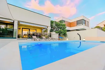 Image de Magnifique maison de vacances privée avec Wifi, climatisation, piscine privée, Tv et terrasse