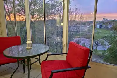 Image de By the Strip~Dogs Ok~Spacious~Close to all the Fun