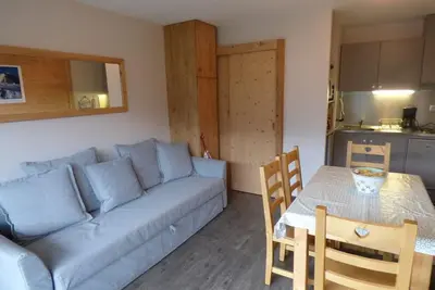 Image de Studio rénové avec balcon exposé sud, idéal pour 4 personnes