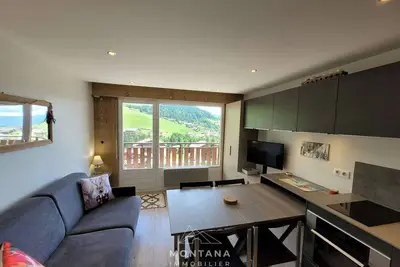 Image de Studio moderne rénové avec balcon au Grand-Bornand