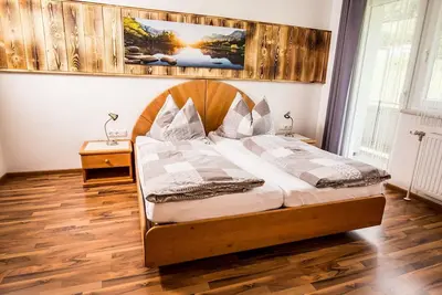 Image de Doppelzimmer mit Dusche, Wc Ohne Verpflegung - Gasthof Familie Gruber