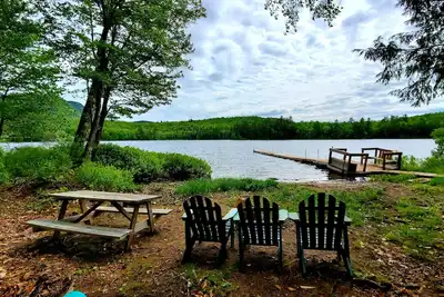 Image de Waterfront and Mountain view a Hot Tub, Unlimited Karaoke and Pet Friendly!