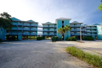 Image de Nature's Landing C104 Corner Unit with Pool!