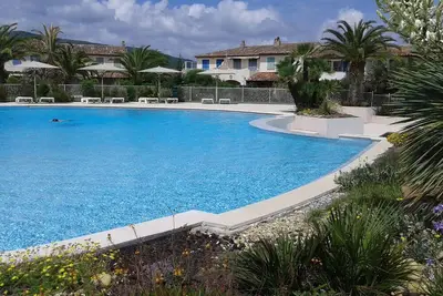 Image de Villa au coeur du Golf de Roquebrune avec jardin  et  grande piscine collective