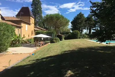 Image de Propriété de charme en Pierres Dorées avec piscine & parc de 0, 5ha. 25' de Lyon