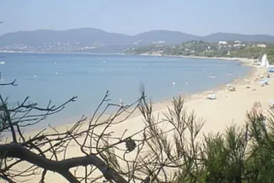 Image de 300 mt de la mer à pied, appartement de 40 mt baigné de lumière.