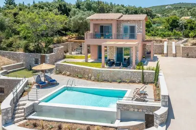 Image de 31 Blue Villas - Sky Blue Infinity Pool and Bbq Area