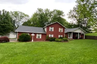 Image de Spacious 3500 Sqft House 300 feet from Lake Taneycomo. Minutes to Branson Landing