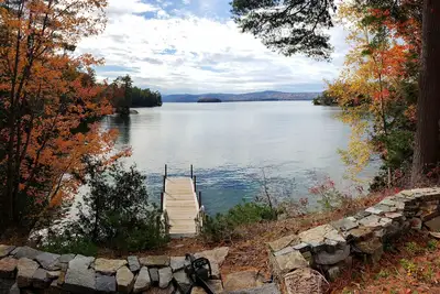 Image de Private 6 acre waterfront estate on Lake George with protected sandy bay.