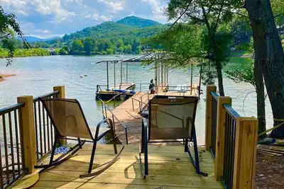 Image de 🍂 Lake Chatuge Waterfront Farmhouse – Hiawassee, Ga Leaf Season Retreat