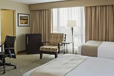 Image de Vacation Starts Here! 2 Great Units, On-site Pool, Near Bayside Marketplace!