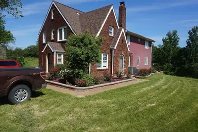 Image de Huge 9 Bedroom 4 Bathroom with Pool and 3 Acres for Space Away from Neighbors