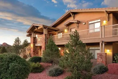 Image de Not Just A Hotel Room, It's A Full Apartment