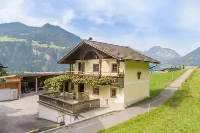 Image de Chalet tyrolien avec terrasse orientée au sud