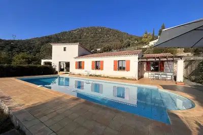 Image de Maison climatisée 5 pièces avec piscine et jardin, 7 couchages - Cavalaire-sur-Mer