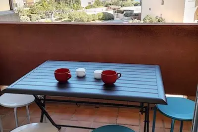 Image de Charmant T2 avec Piscine, Accès Plage et Parking Privatif - Bormes les Mimosas