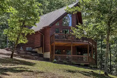 Image de Escape to your cozy Mineral Bluff cabin, just a hop away from Blue Ridge