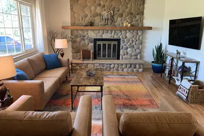 Image de 4br/4Acre🌲Pine Ranch🌲Hot Tub🦌Fire Pit🦌Game Rm