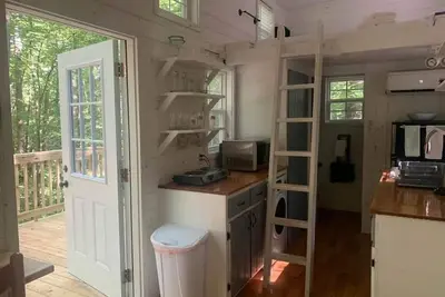 Image de Porcini - Creekside Tiny House #2