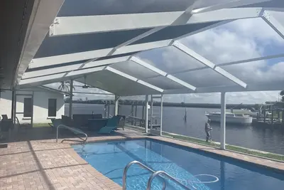 Image de New - River Sister: Beautiful 3/2. 5 home overlooking Myakka River