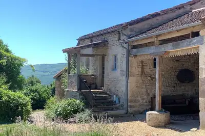 Maison D’Artist, 5 minutes from St Antonin Noble Val with Swimming River & Pools
