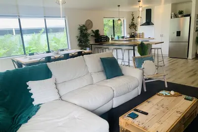 Image de Modern country house set in the heart of the vines