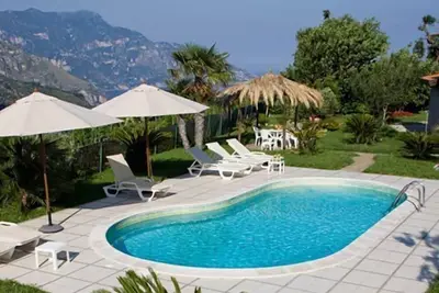 Image de Villa Magnolia piscine 3br \/ 2ba, jardin