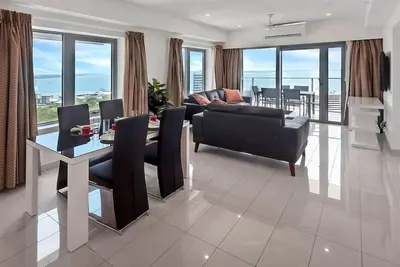 Image de \"Padstow\" Darwin City Penthouse