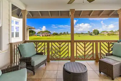 Image de Pili Mai at Poipu #10k By Parrish Kauai - great fairway view & walk to shops & d