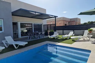 Image de \"Marc\"@Marisol: 550m to the beach, private pool, A/C, WiFi, dog beach.