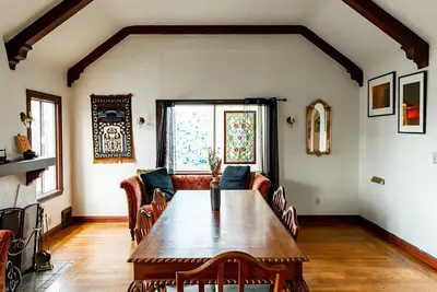 Image de Beautiful Historic Family-friendly Home, near Oakland Coliseum, Berkley, and Sf.
