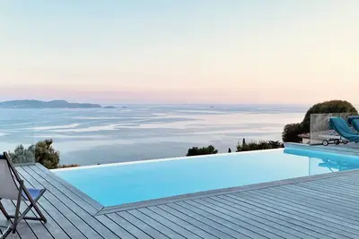 Image de Villa vue mer exceptionnelle climatisée, 5 chambres 5 sdb -piscine à débordement
