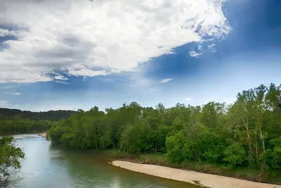 Image de Rustic Luxury Along the Illinois River