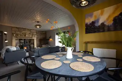 Image de Gorgeous Stone Cottage with tasteful interior