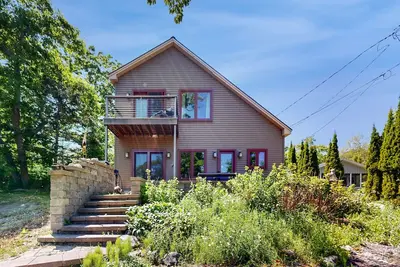 Image de Dog-friendly home with high-speed WiFi, washer\/dryer, & private dock