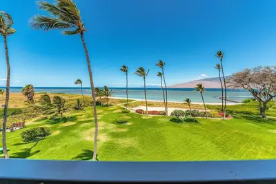 Image de Enjoy Stunning Ocean Views From Living Room & Lanai, Bright Beautiful Condo