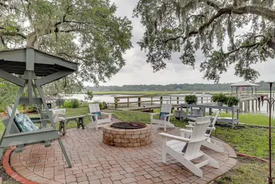 Image de Secluded Birders Paradise: Fishing Dock & Fire Pit