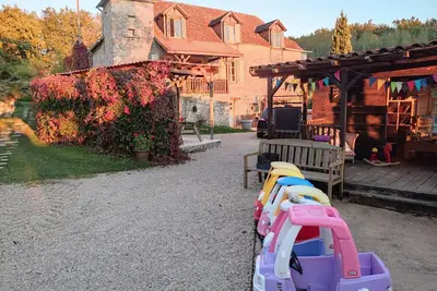 Image de Pagel, \"Soleil Levant\", avec vaste jardin et piscine chauffée