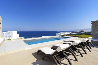 Image de Luxury Sunset Villa with Private Pool, 5Km to Windmills
