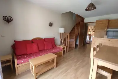 Image de À 150m des pistes de ski, 2ème étage, piscine, balcon, parking, télévision, casier à ski, 50m², Vars