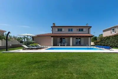Image de Villa Vor Ort Summary