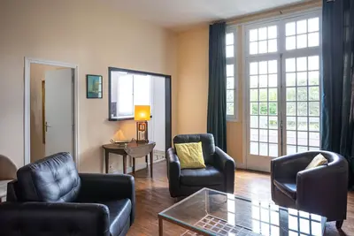 Image de Appartement dans une Villa art-déco de 1928