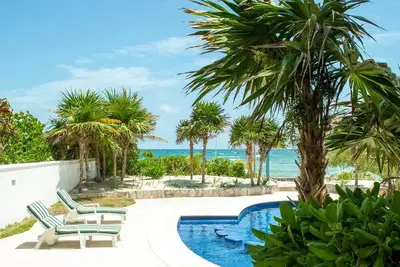 Image de Beachfront 2 Bedroom Condo
